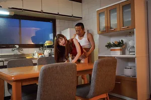 Con gái bị ông chồng mới của má nện mỗi ngày, cho dù đã có người yêu