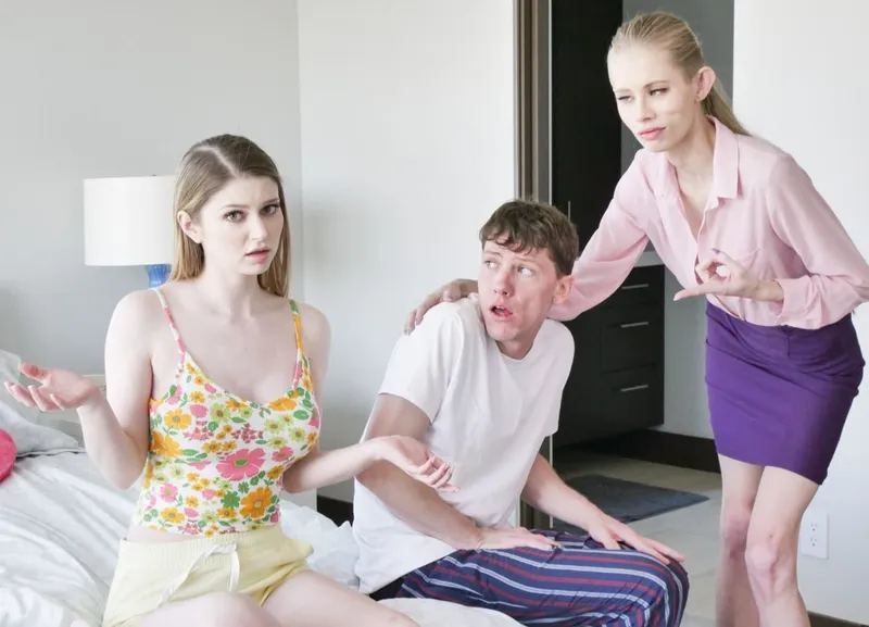 Mẹ kế bắt con gái riêng của gã chồng chịch với cậu con trai