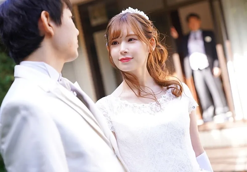 Bố anh xã làm tình người tình của con trai ngay sau lễ cưới của con trai
